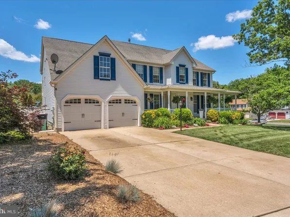 54 Red Bank Dr, Sicklerville, NJ 08081