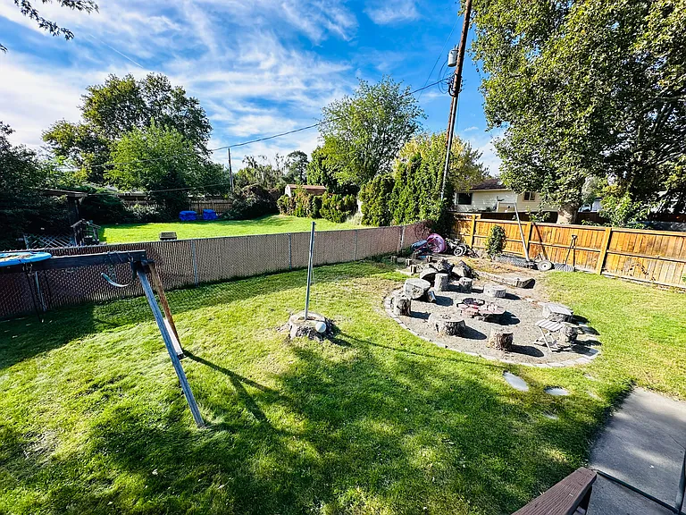 219 Thayer Dr — Photo 4