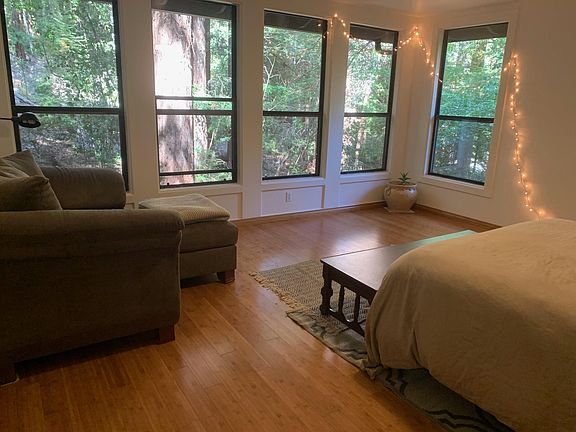 4th image of 950 Hillcrest Dr Unit A
