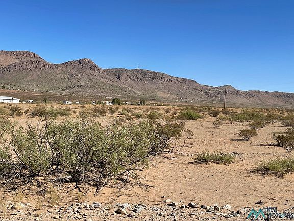 2nd image of Tierra Rd SE