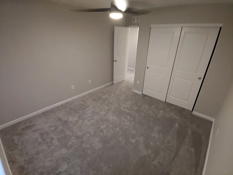 1042 Woodgate Ct — Photo 30
