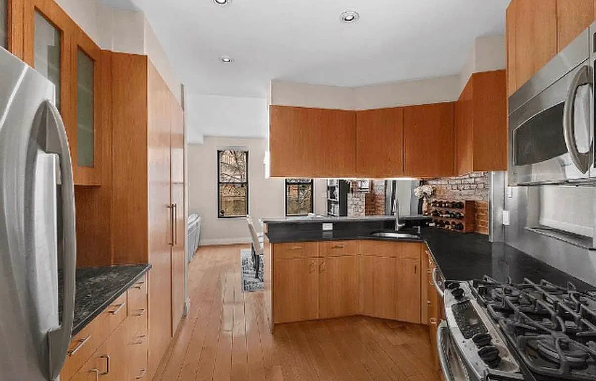 305 East 91st Street — Photo 3