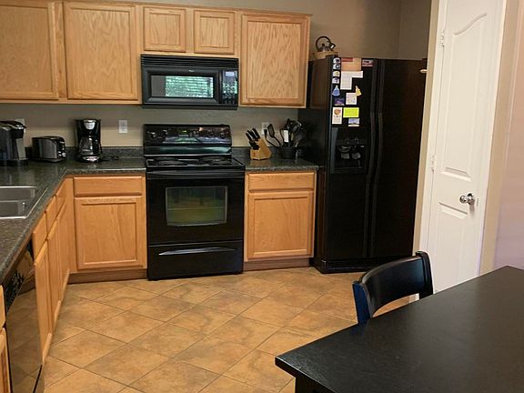 5th image of 45023 W Miramar Rd