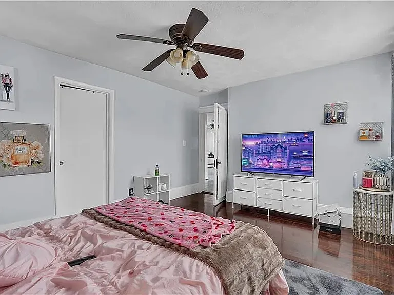 112 Brewster St #3 — Photo 8