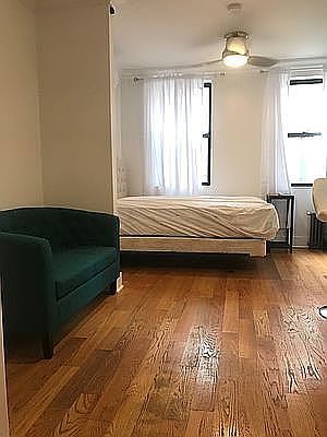 3rd image of 216 E 36th St APT 5R
