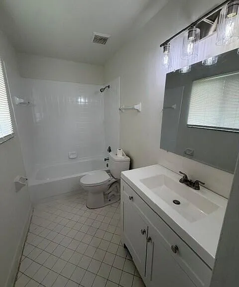 3445 NW 44th St #108 — Photo 10