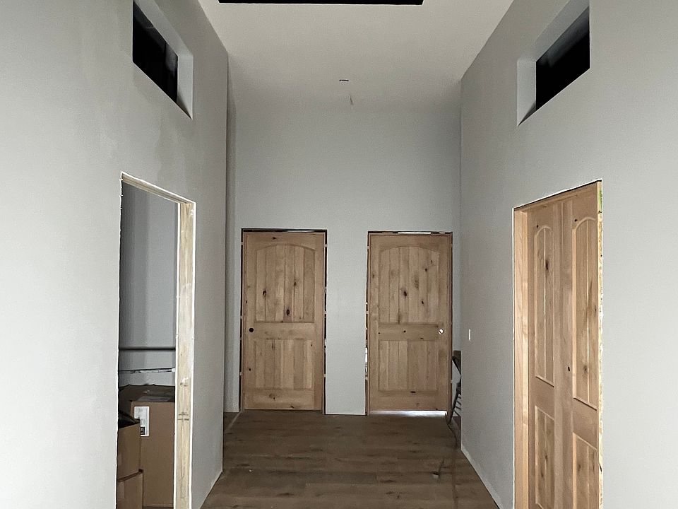 Building Photo 4