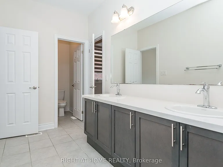 8 Monarch Dr — Photo 26