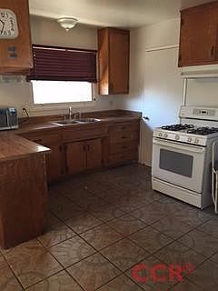 5th image of 1630 N Western Ave