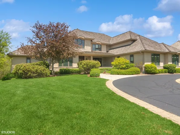 19818 W Stone Pond Ln, Lake Zurich, IL 60047