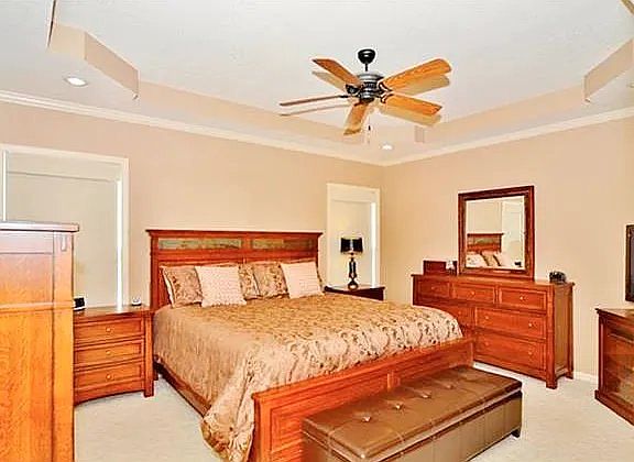 5th image of 901 SW Soldier Ct