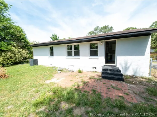 4825 Cottonwood Dr, Fayetteville, NC 28304