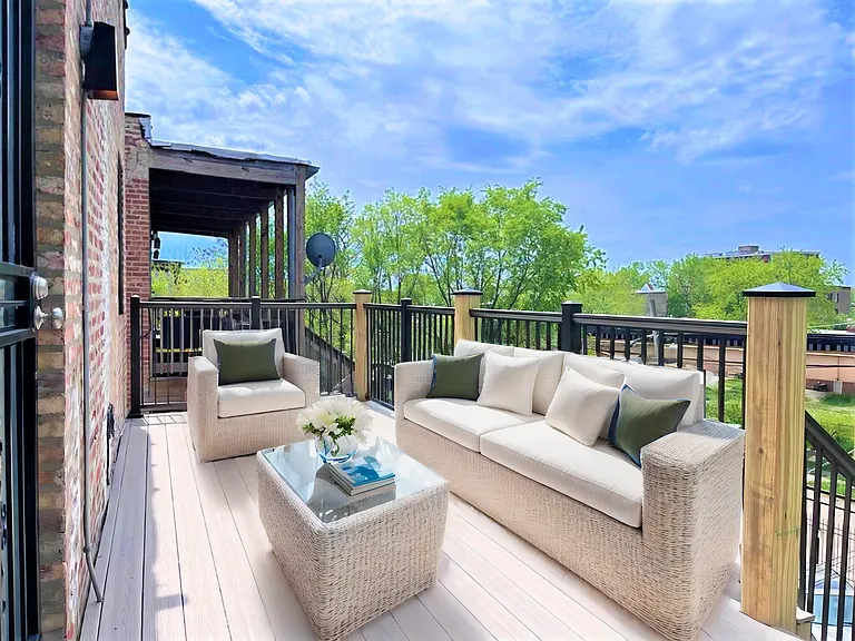4002 S Calumet Ave — Photo 17
