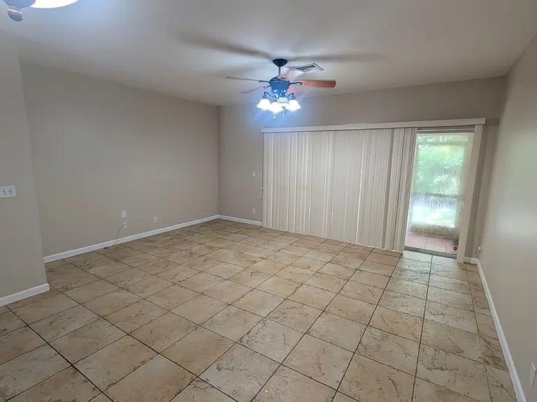 4715 Palmbrooke Cir — Photo 3