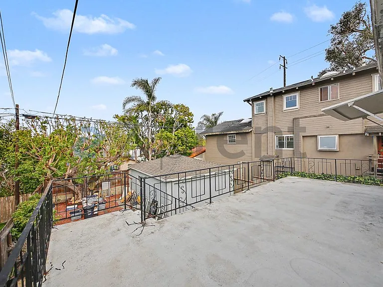2504 Palm Ave — Photo 25