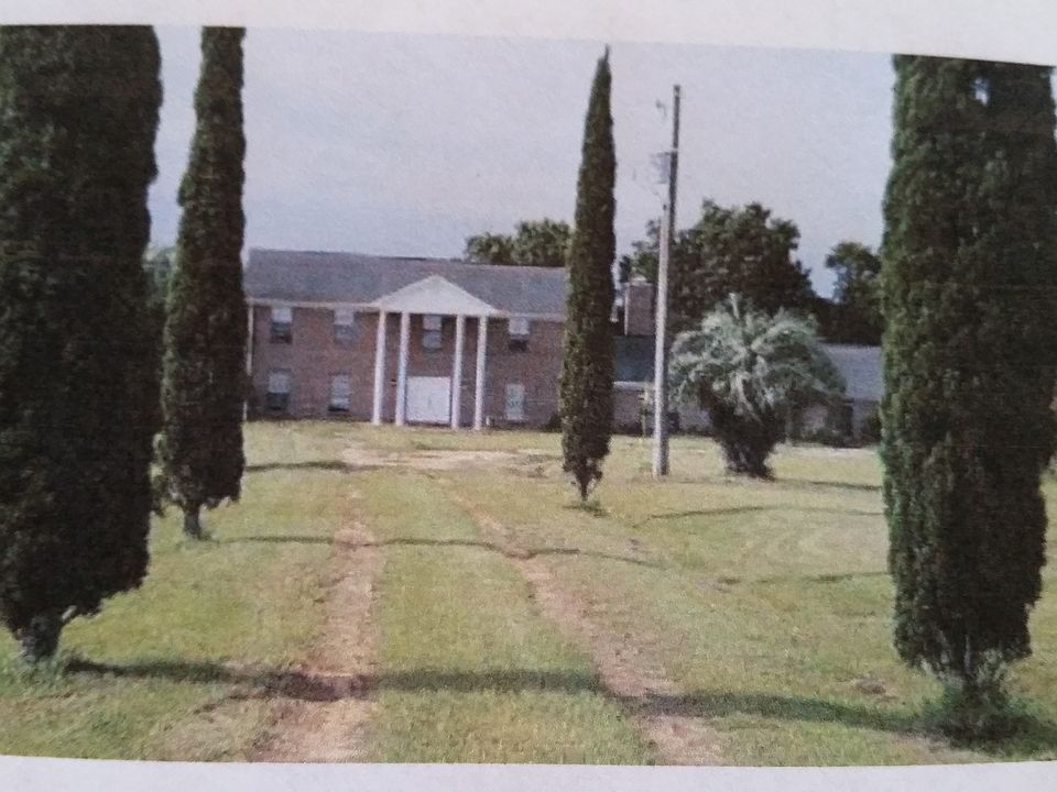 welcome 3684 SqFt 28+ acreas