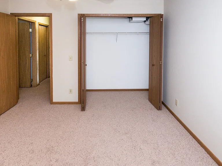 Pine Ridge Apartments — Photo 16