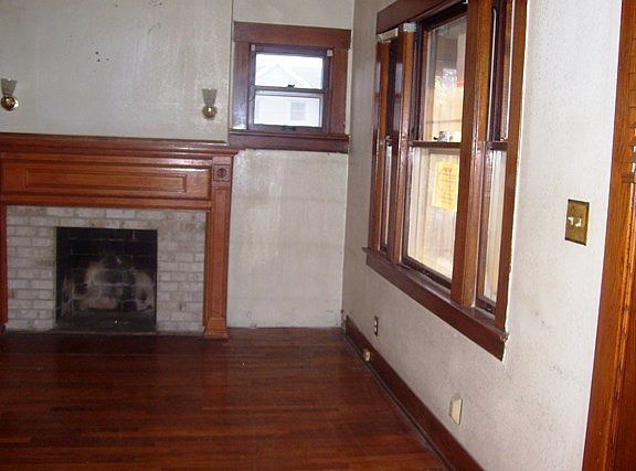 3rd image of 4545 Montgall Ave