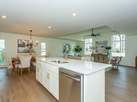 5th image of 4660 Wooddale Ln