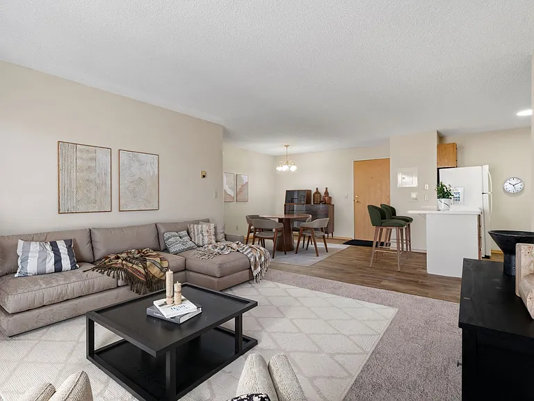 Two Bedroom C - 2 Bed / 2 Bath - 950 Sq.Ft.