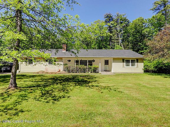 2nd image of 52 Whitney Drive
