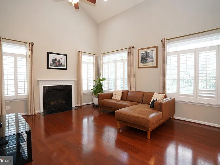 20779 Crescent Pointe Pl — Photo 11