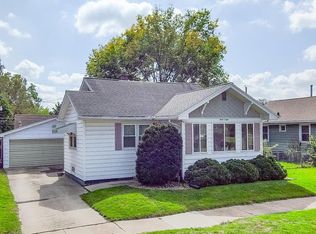 1208 Leavitt St, Waterloo, IA 50702