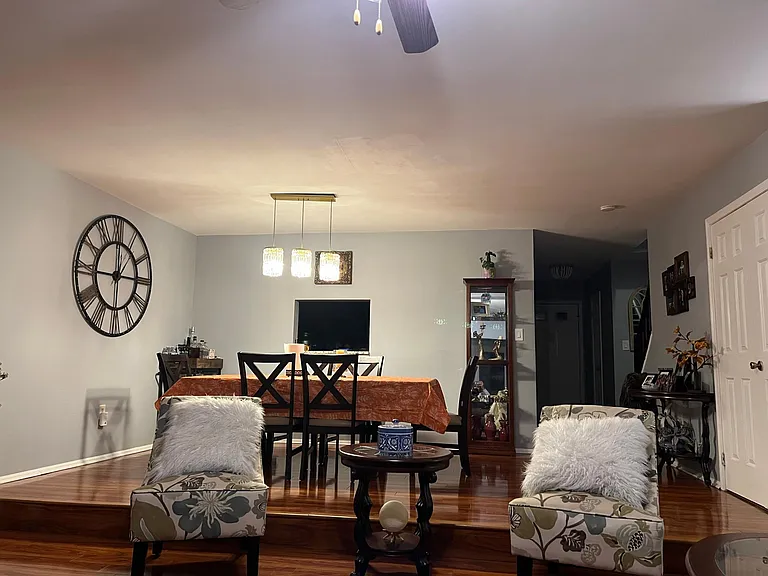 4 Britton Ct — Photo 12