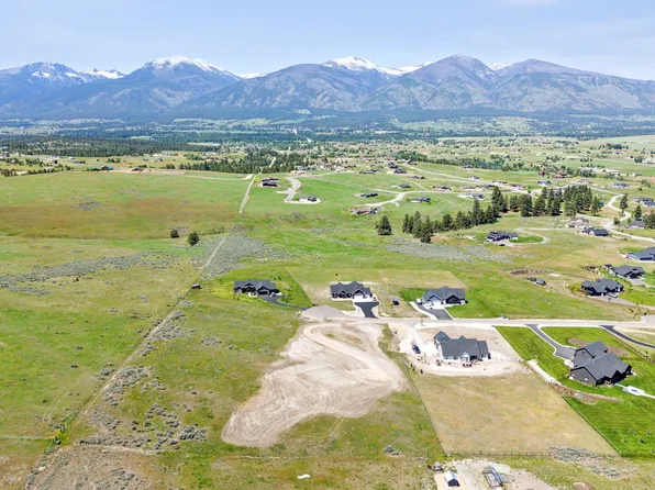 5864 Alysa Ct, Florence, MT 59833