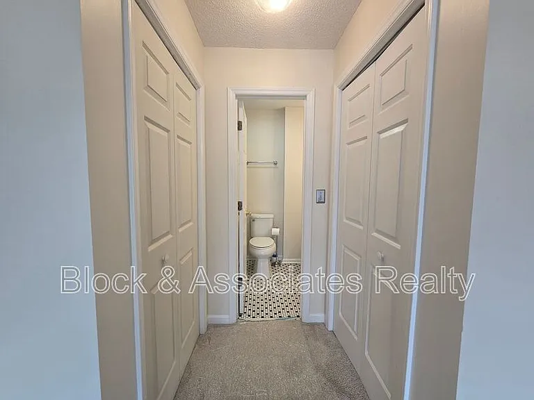 110 Westbrook Ct — Photo 11