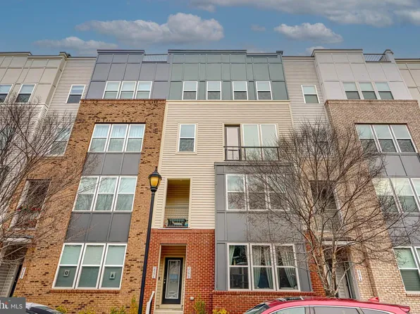 2596 Neabsco Common Pl, Woodbridge, VA 22191