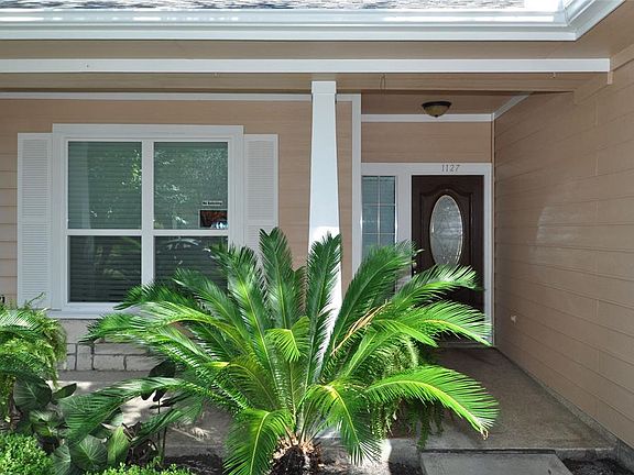 2nd image of 1127 Lexington Green Dr