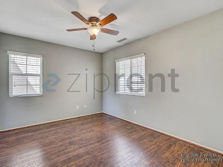 15739 Approach Ave — Photo 12