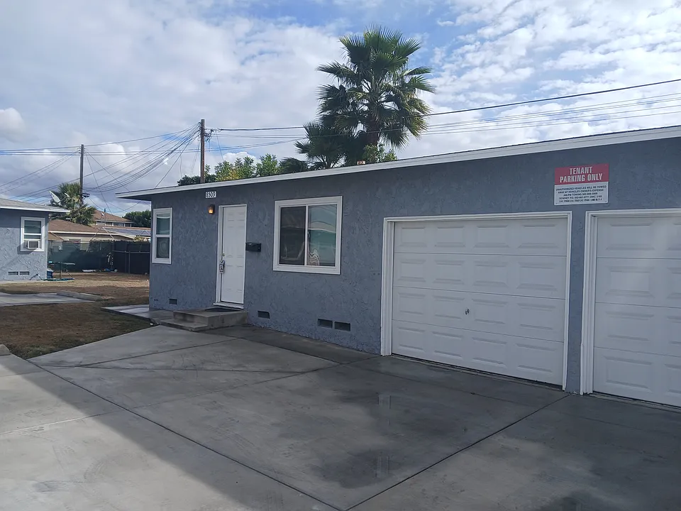 8509 Fontana St #8509