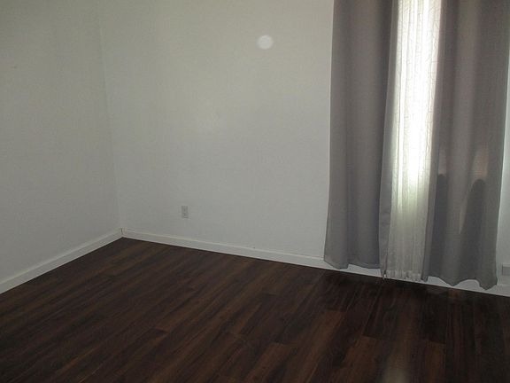 5th image of 463 1st Ave