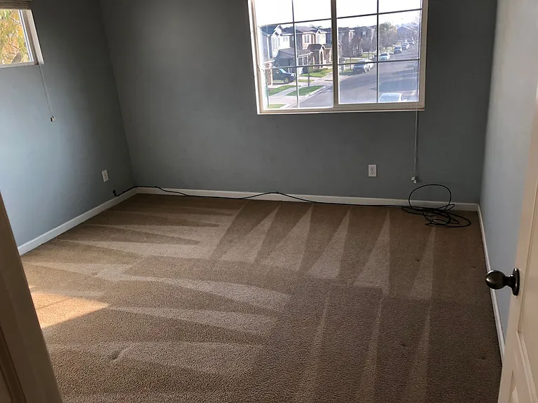 585 Hart Dr — Photo 11