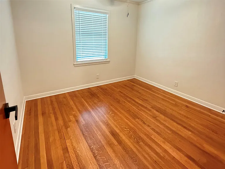 922 Hector Ave — Photo 24