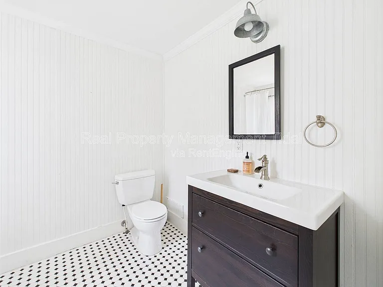 217 Palen Ave — Photo 32