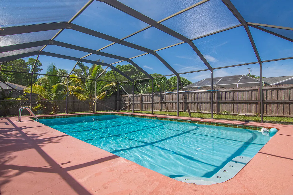 Building Photo - 6113 Yucca Dr