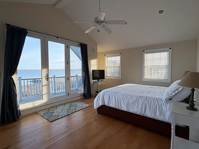 21 Bayside Ave — Photo 11