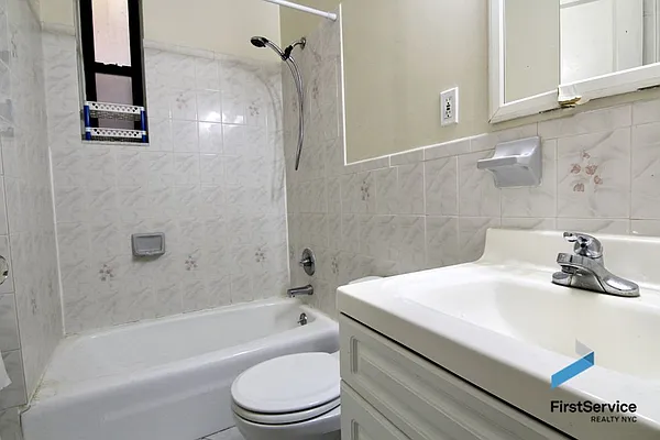 Rented by FirstService Realty (legacy) | media 3