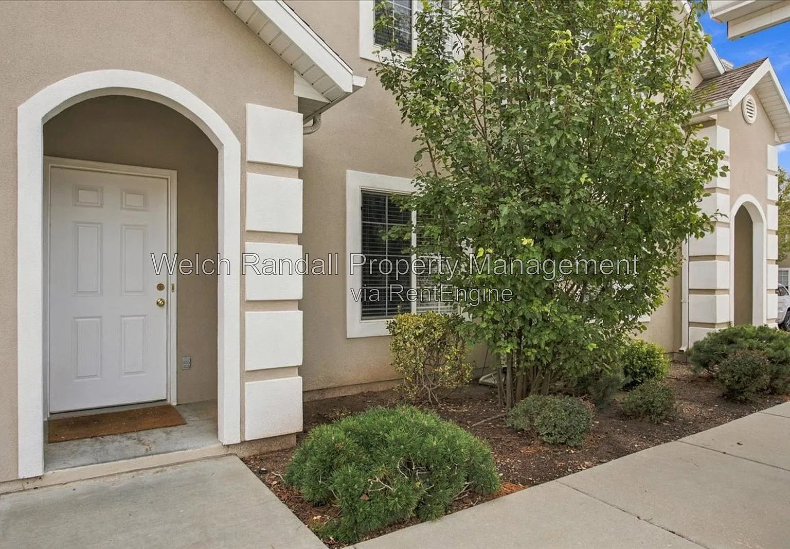 2 bed, 1.5 bath, 1156 sqft, $1,450 — Photo 2