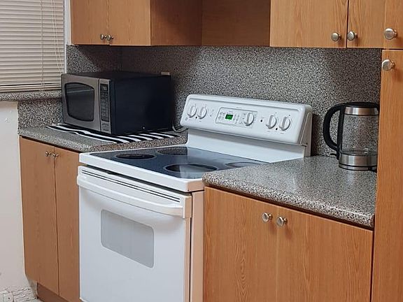 4th image of 11840 NE 19th Dr #19