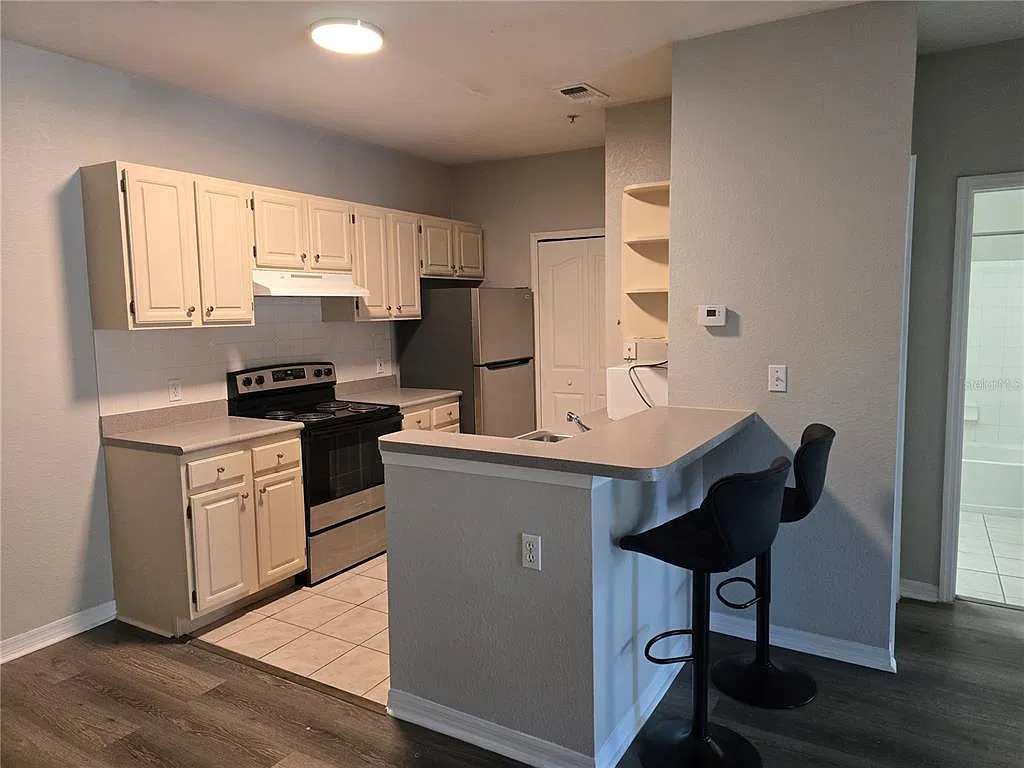 1 bed, 1.0 bath, 749 sqft, $1,375 — Photo 3