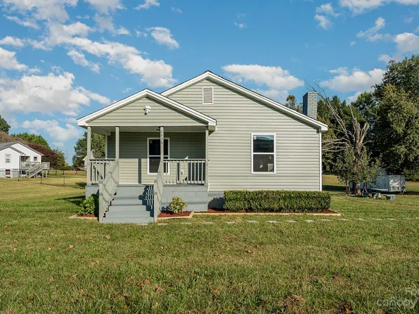 3956 Main Avenue Dr NW, Hickory, NC 28601