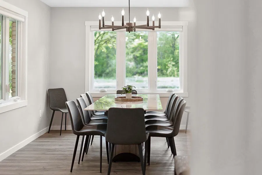 5 bed, 3.5 bath, 2194 sqft, $3,700 — Photo 2