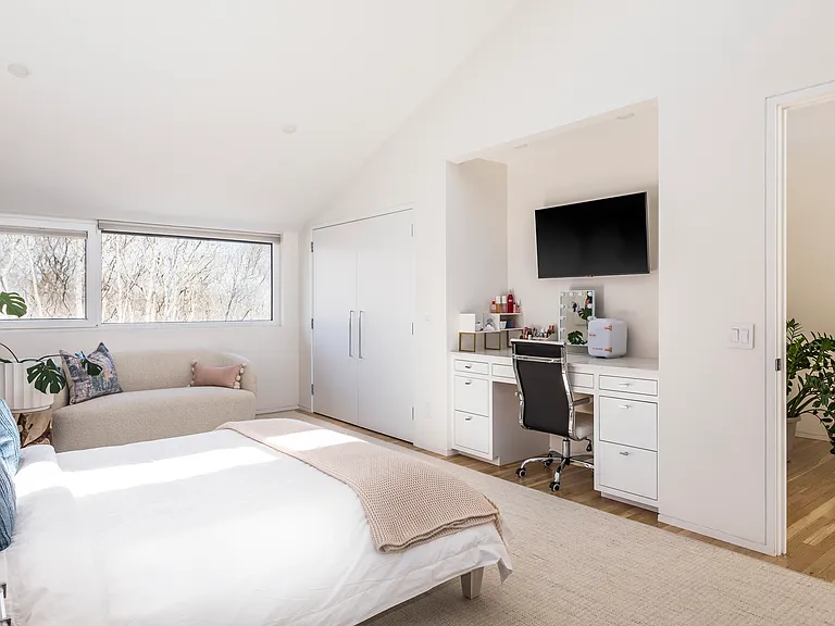 32 Island View Dr W — Photo 20