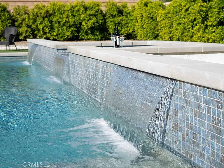 58085 Coral View Way — Photo 2