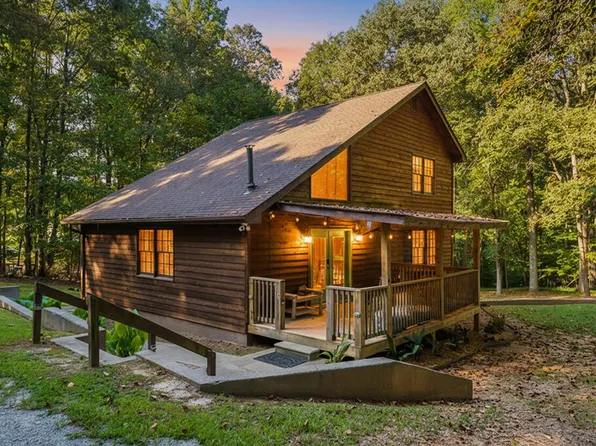 137 Ridgecrest Ct, Ellijay, GA 30540