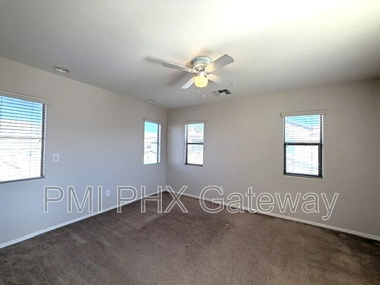 453 N Citrus Ln — Photo 15